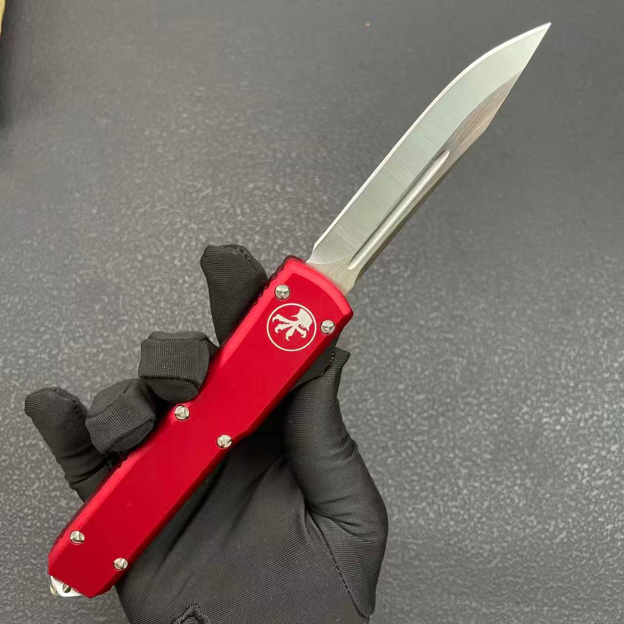 Microtech UT85 OTF Knife – 8Cr13MoV Blade Aluminum Handle Glass Breaker