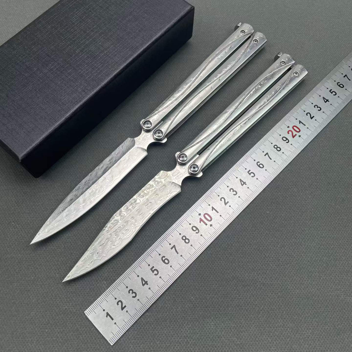 Premium Damascus Steel Folding Knife - Engraved Stainless Handle, VG10 Core
