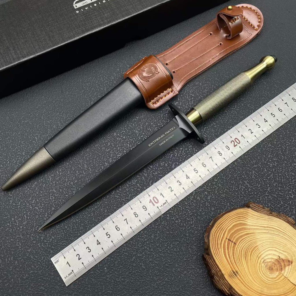29cm double-edged dagger with black blade, brass handle and leather sheath