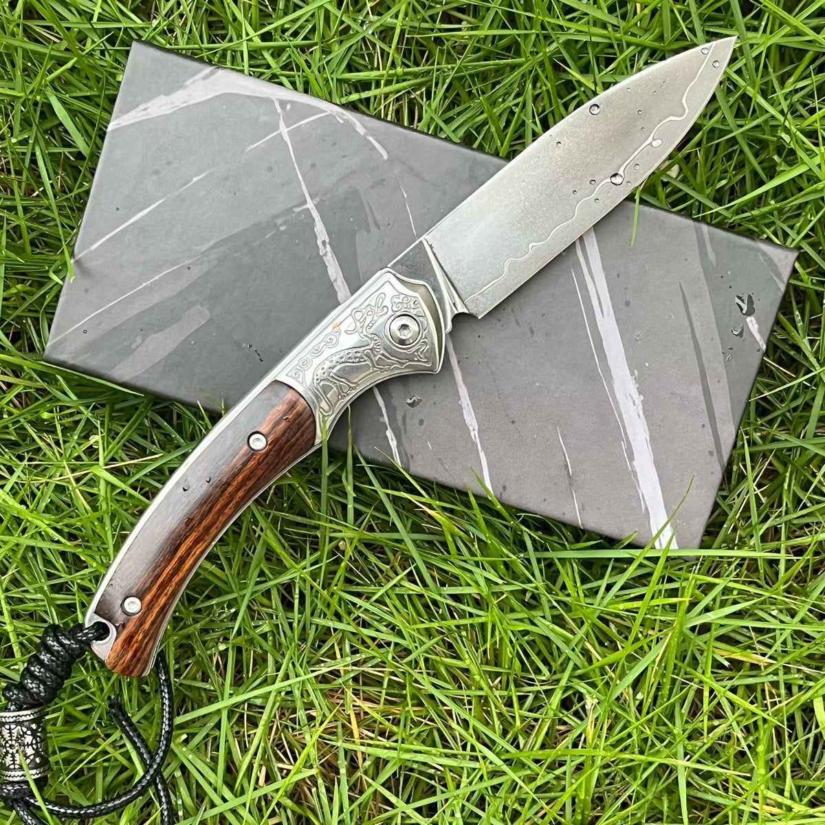 Premium Folding Knife - 9Cr14 Core Steel Blade, Desert Ironwood Handle with Engraved Bolster (18cm)