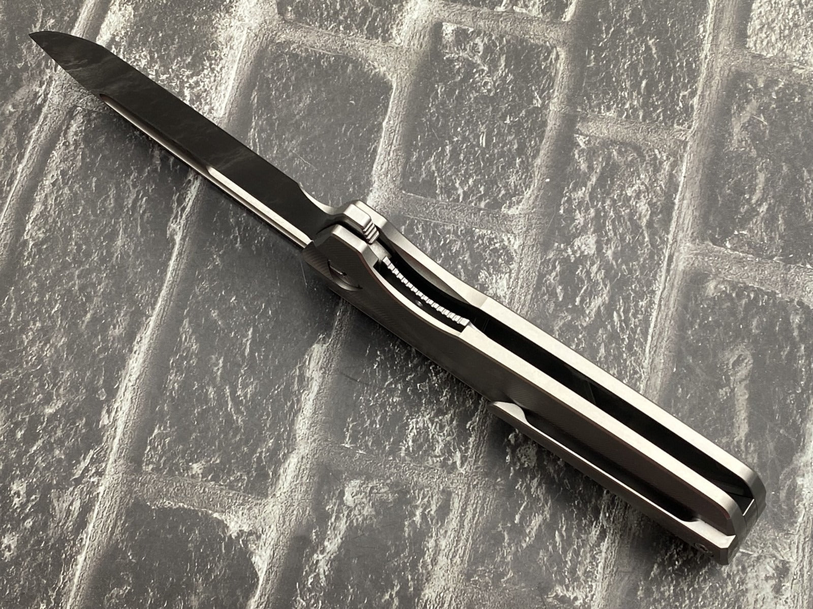 TwoSun TS490 Folding Knife – 14C28N Blade Titanium Handle