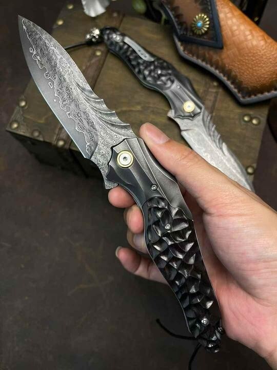 8''New FoldingKnife VG10 Damascus Blade Ebony Handle Knife VTF116