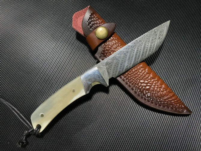 8'' New VG10 Damascus Blade Horn Handle Collection Camping Knife VTH09