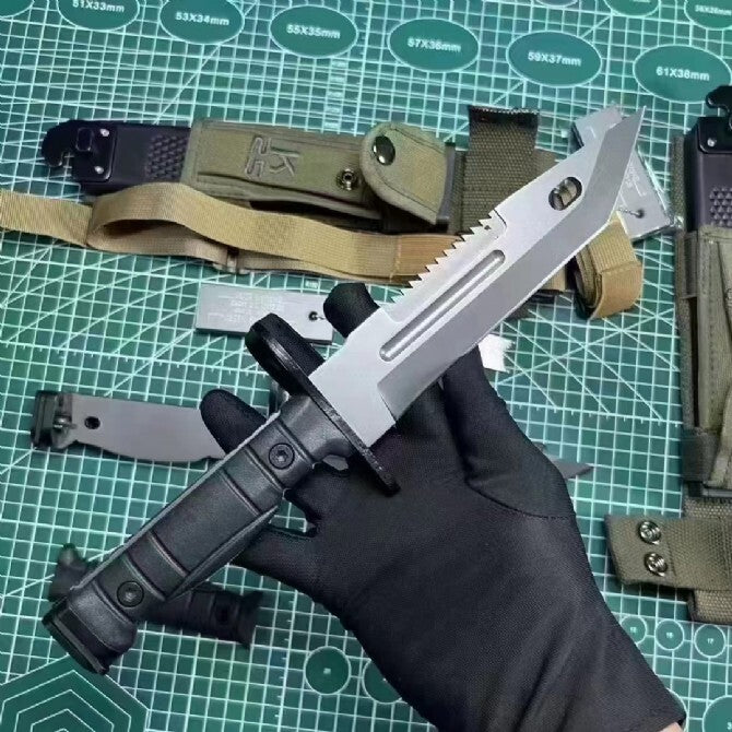 New HighCarbon Steel Fixed Blade Plastic Handle Collection Knife VTH29