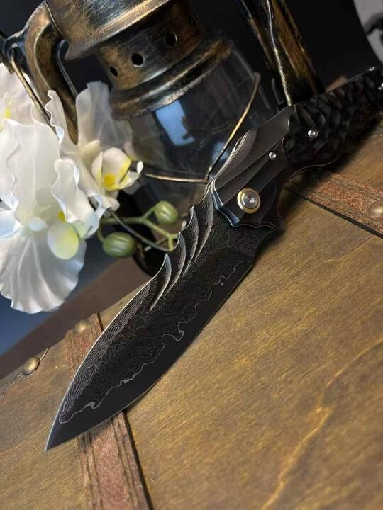 8''New FoldingKnife VG10 Damascus Blade Ebony Handle Knife VTF116