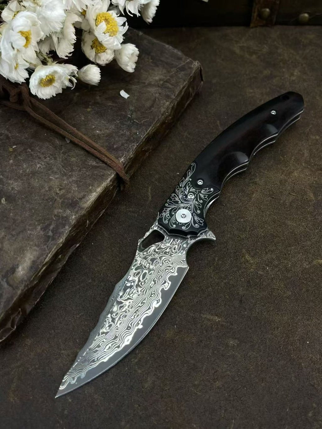 New VG10 Damascus Blade Wood Handle Folding Knife VTF41B