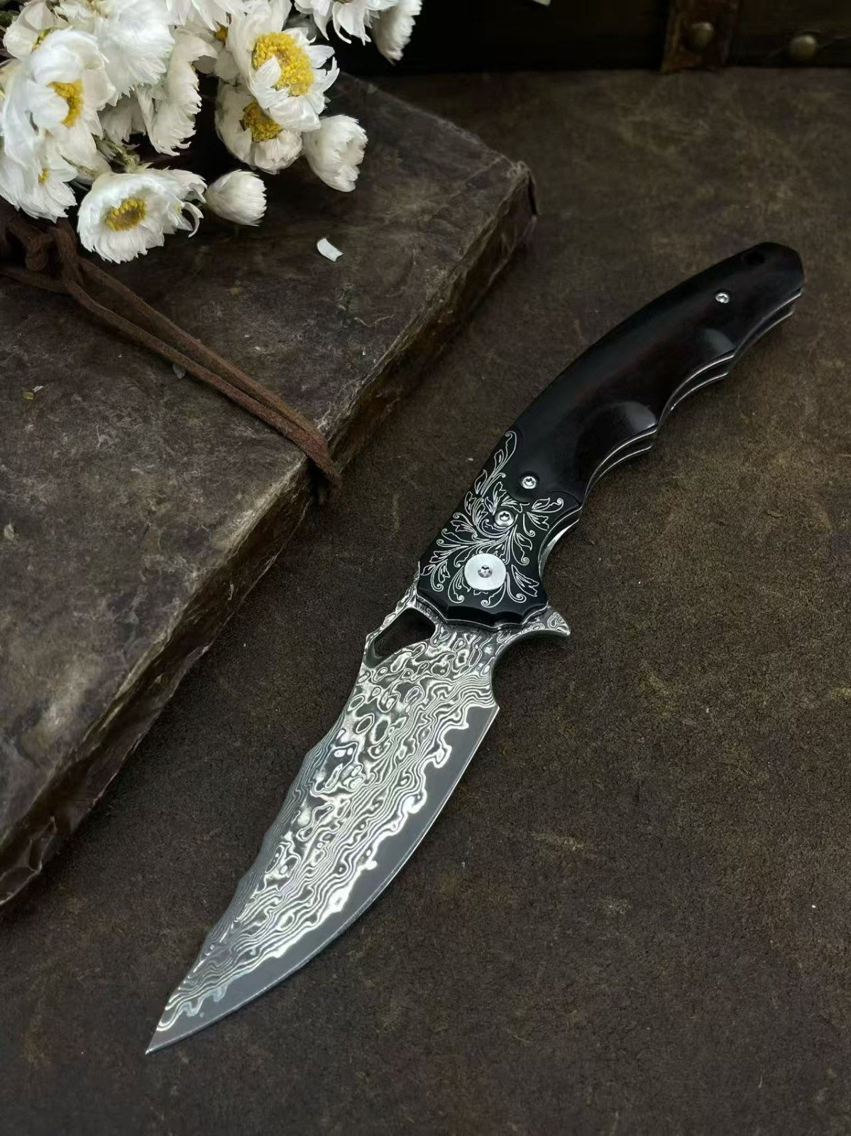 New VG10 Damascus Blade Wood Handle Folding Knife VTF41B
