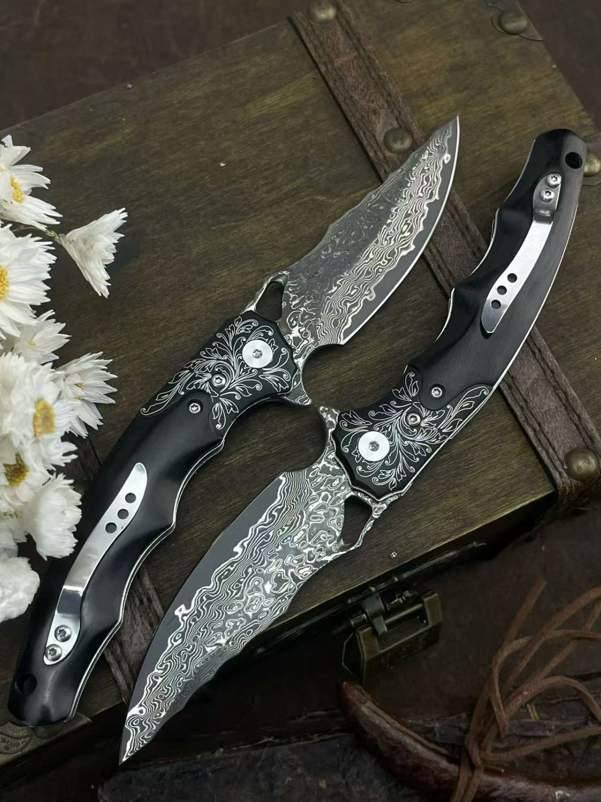 New VG10 Damascus Blade Wood Handle Folding Knife VTF41B